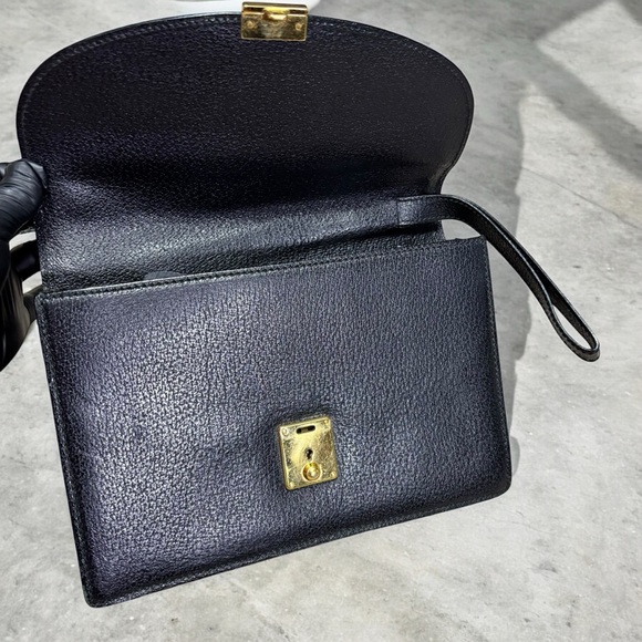 Vintage GUCCI Envelope Flip Lock Wristlet Clutch - Picture 5 of 12